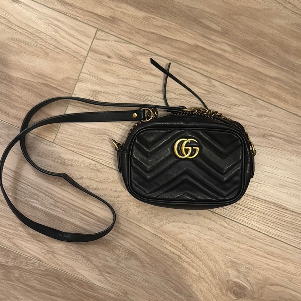 AUTHENTIC Gucci Black Leather Small Crossbody Bag
